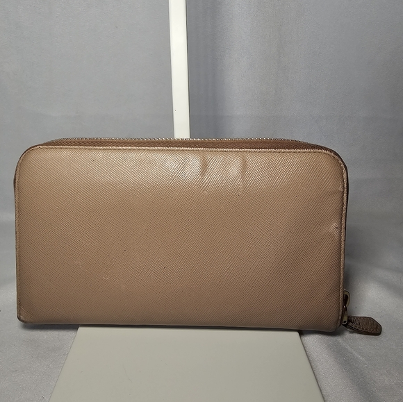 Prada Saffiano Bow Zip Around Wallet With Authentication Card, Tan/Beige Color - Picture 4 of 8